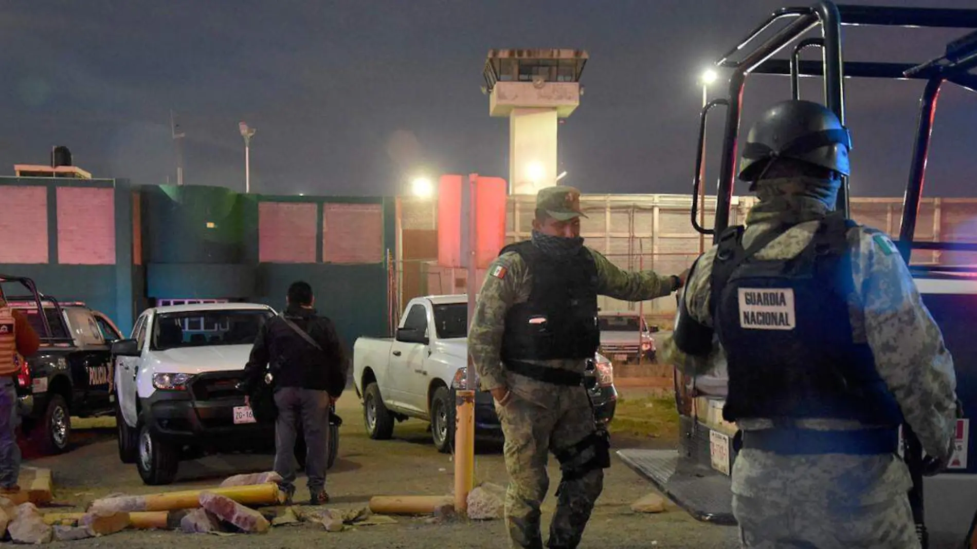 Vigilancia afuera del Cerereso de Cieneguillas